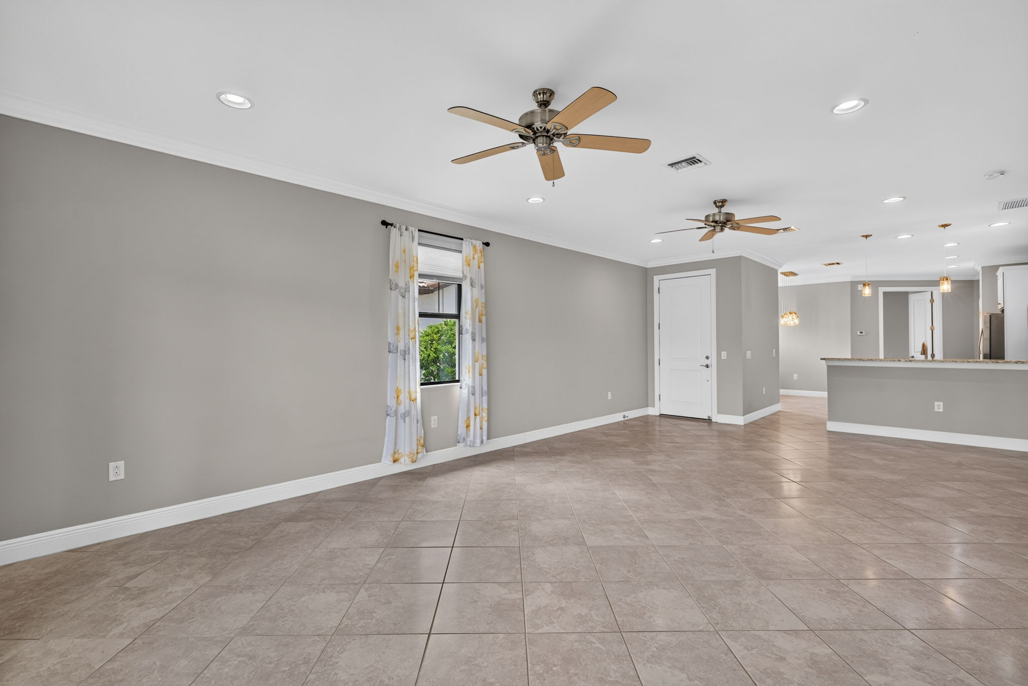 Living Room 4 of 6