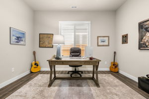 Spacious office or flex space