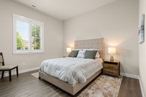 Guest room with ensuite bath
