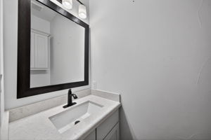 Photo 34