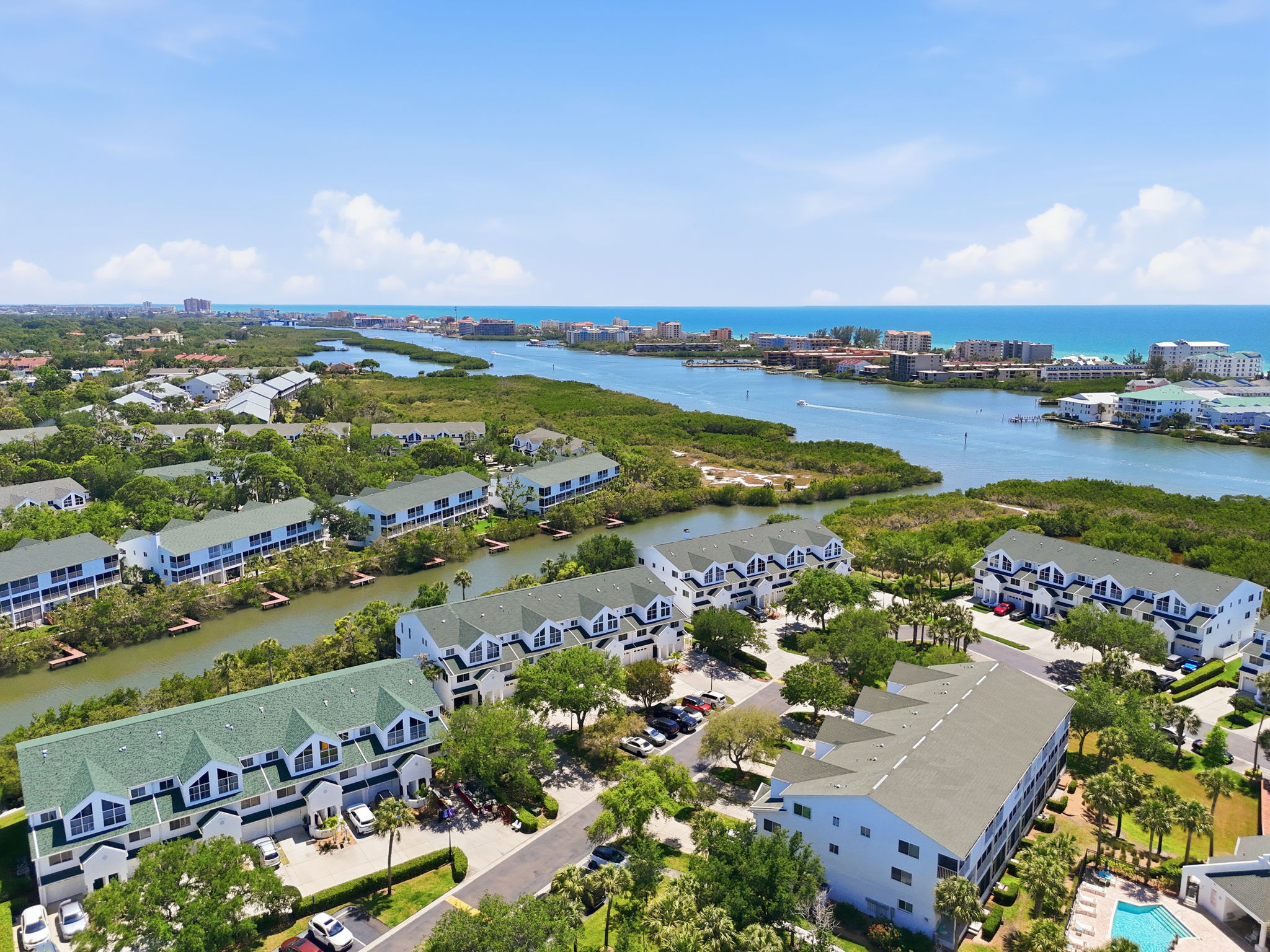 Location of townhouse with view to the South (Park Blvd)