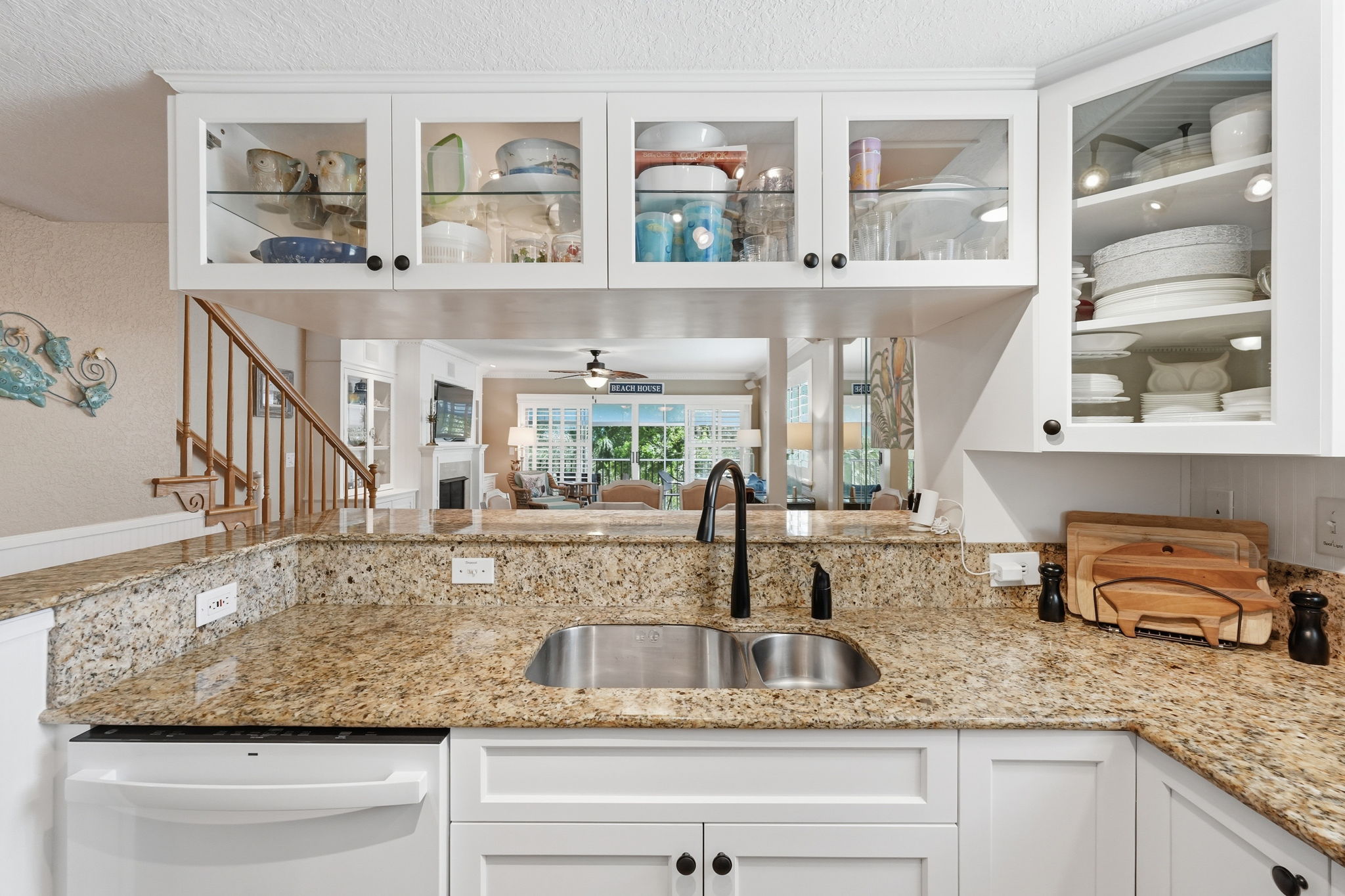 Open to Dining/Living... Great for Entertaining