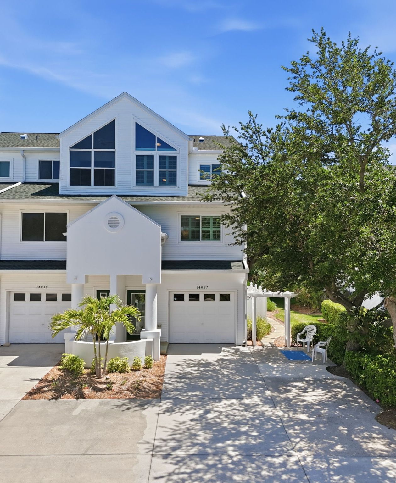 WELCOME TO 14837 Seminole Trail - Waterfront End Unit - Double wide parking space