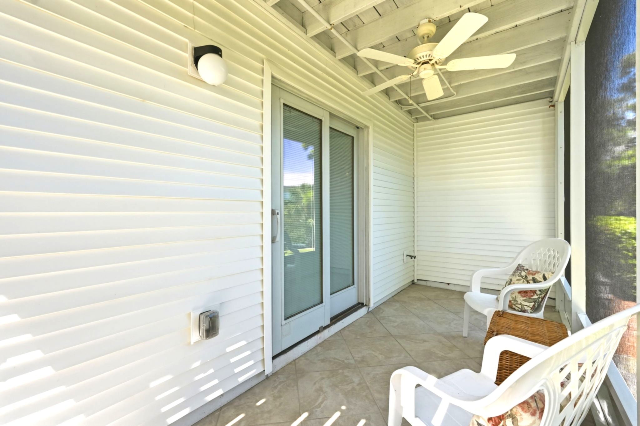 Screened Patio with ceiling fan