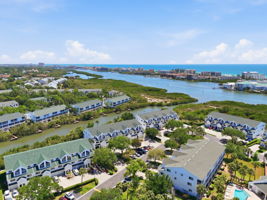 Location of townhouse with view to the South (Park Blvd)