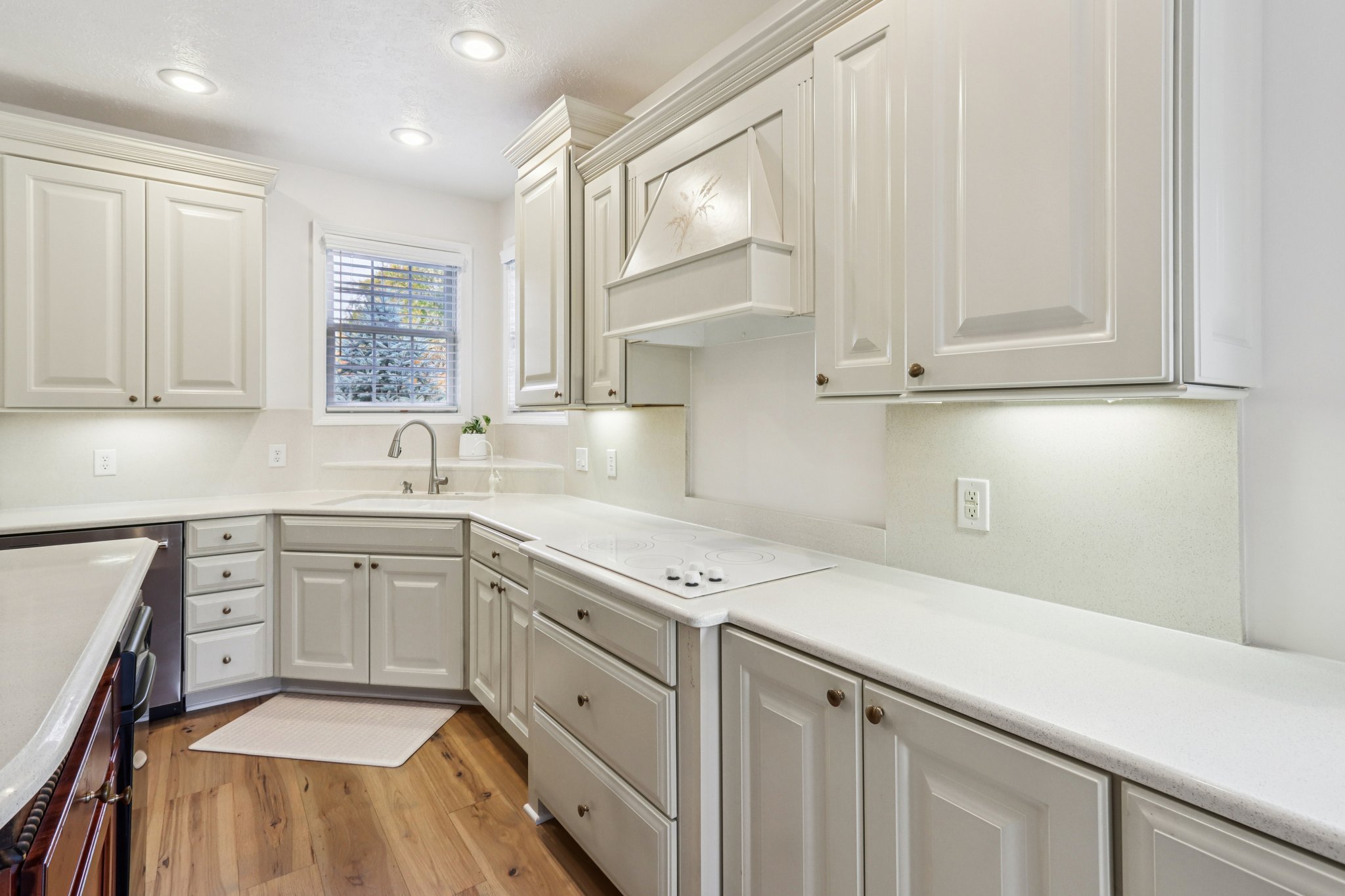 Bixby Dr-S0311-025.jpg