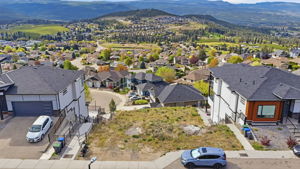  Photo 0