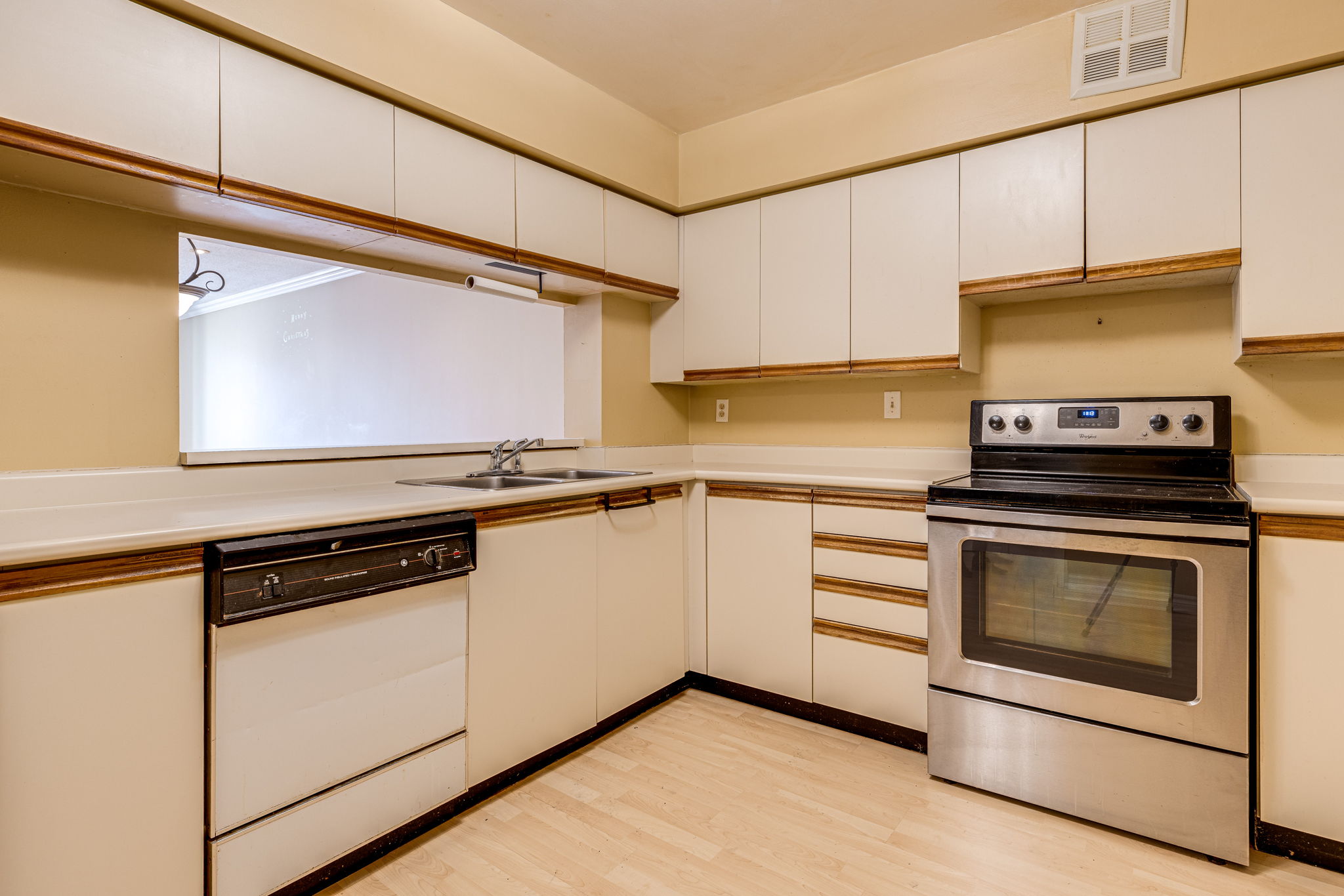 Mississauga property showcase — delivered property photograph 4