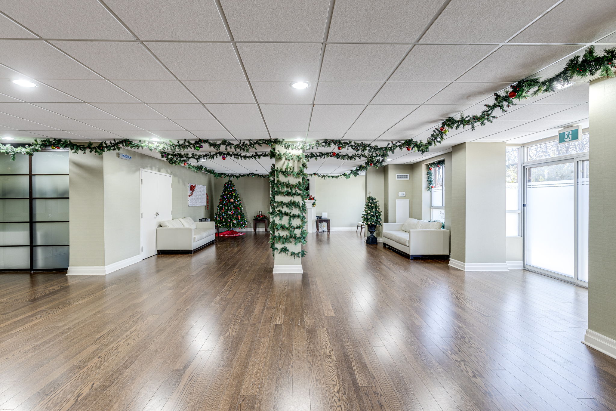 Mississauga property showcase — delivered property photograph 25