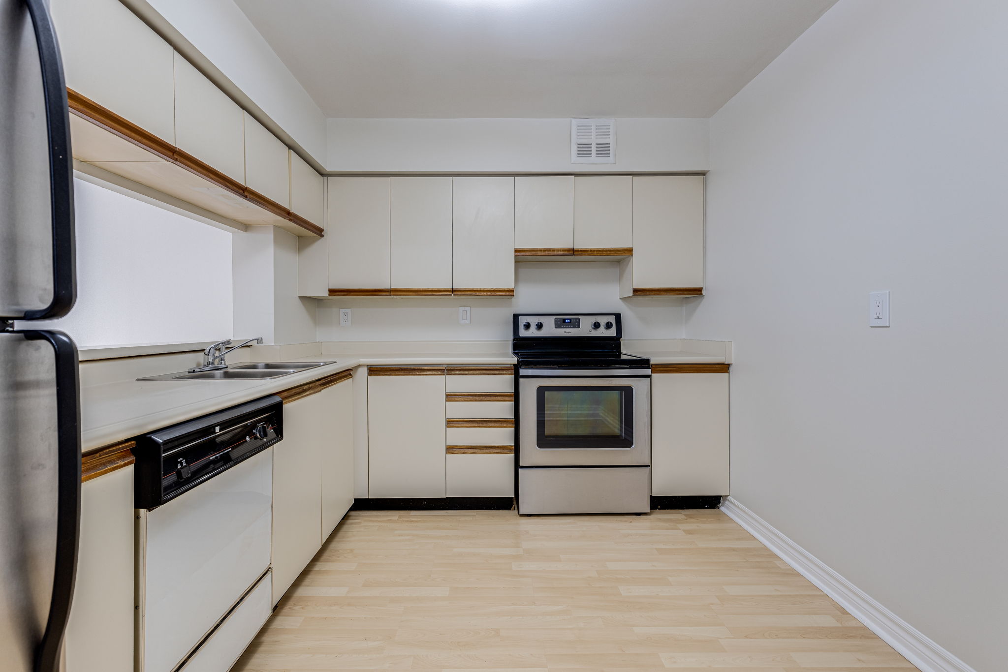 Mississauga property showcase — delivered property photograph 3