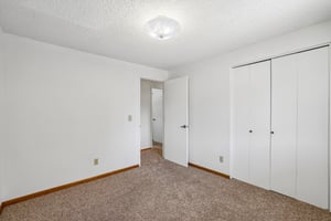 SE 11th St-S1905-021.jpg