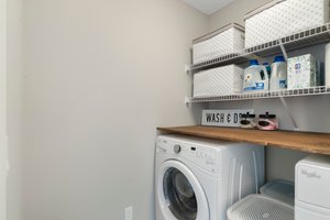  Photo 32
