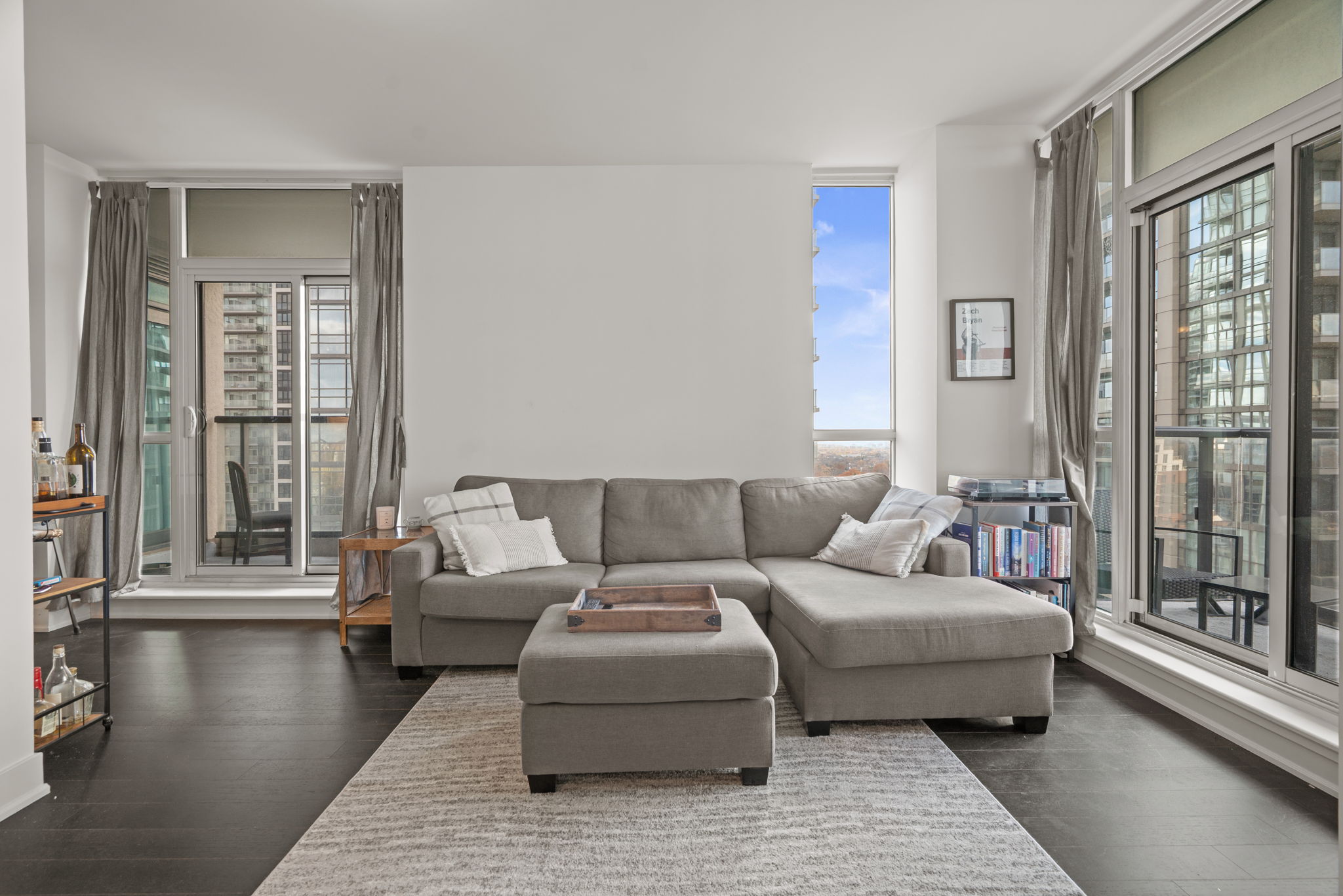 1486 Bathurst St 1204 Toronto, ON M5P 0A5
