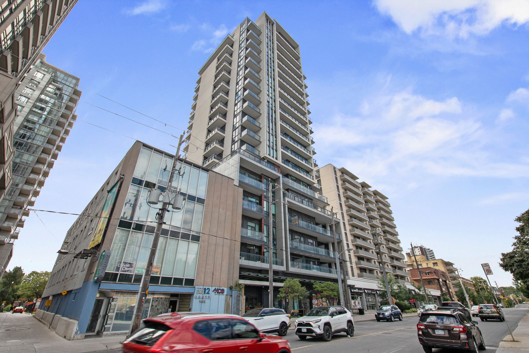 1486 Bathurst St 1204 Toronto, ON M5P 0A5