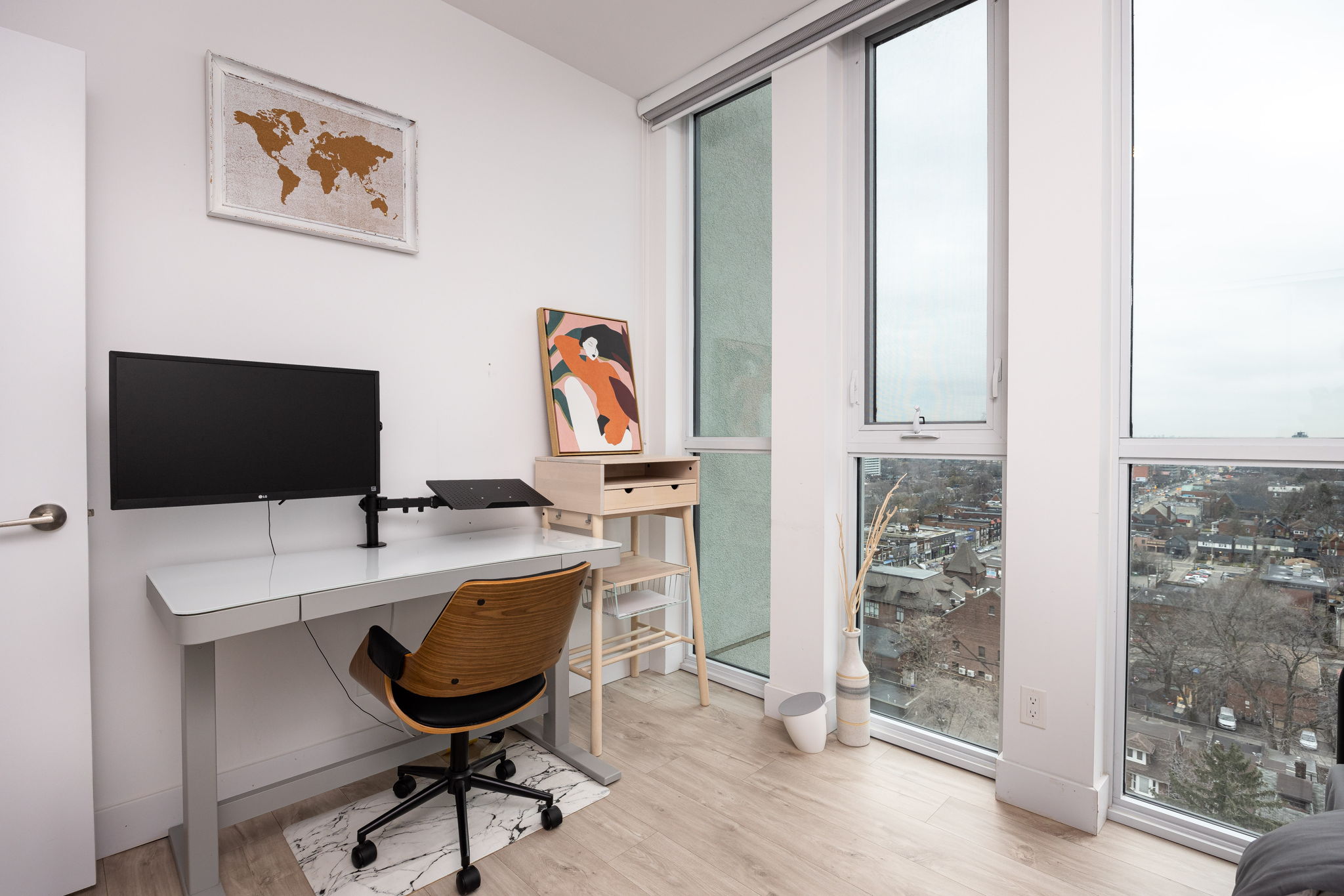Toronto property showcase — delivered property photograph 9