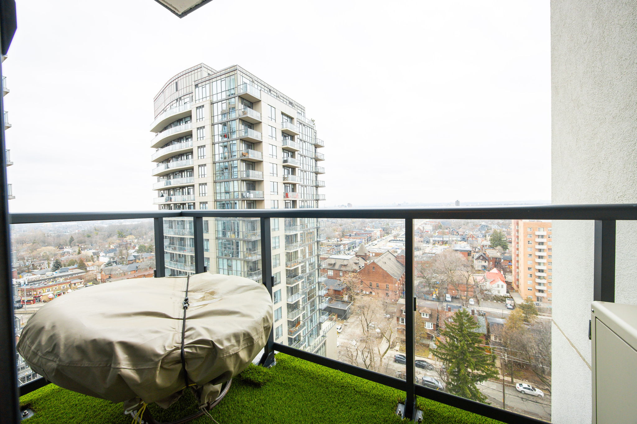 Toronto property showcase — delivered property photograph 14