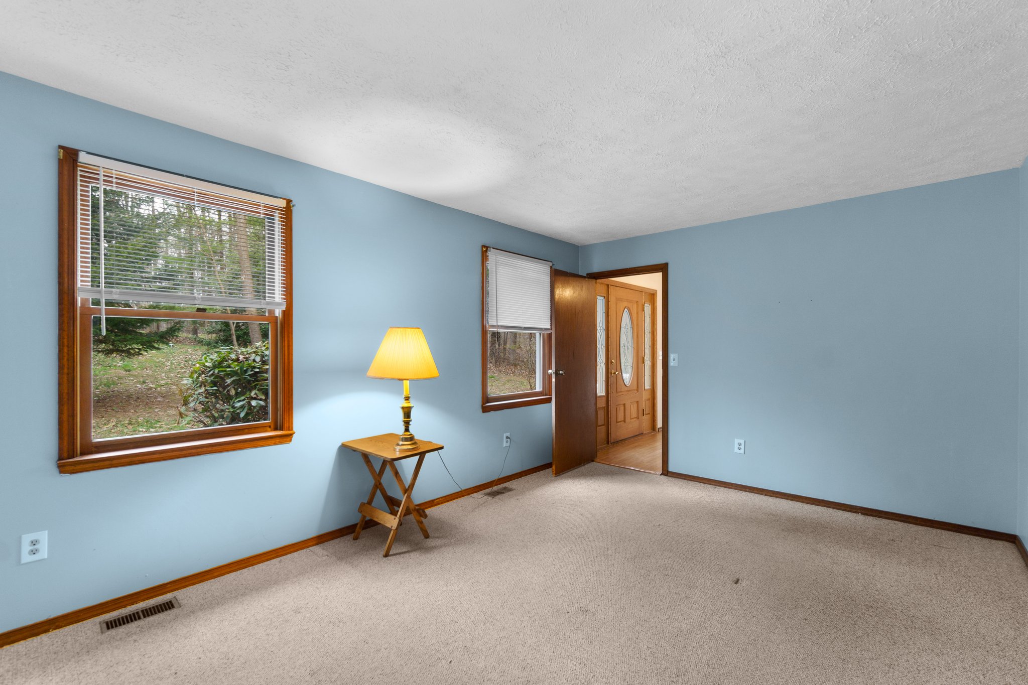 19. Main bedroom.jpg