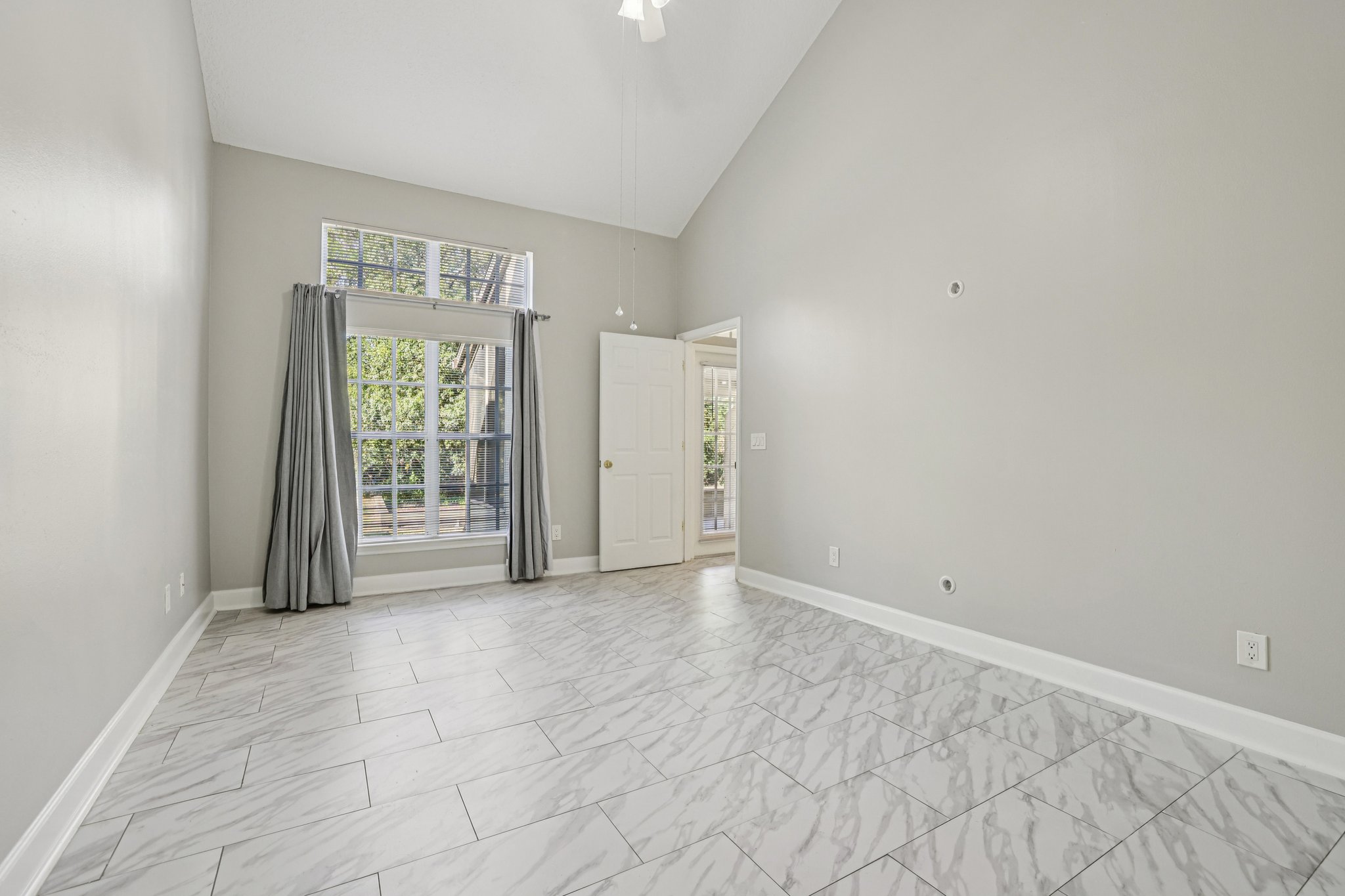 Farrindon Cir-S2611-020.jpg