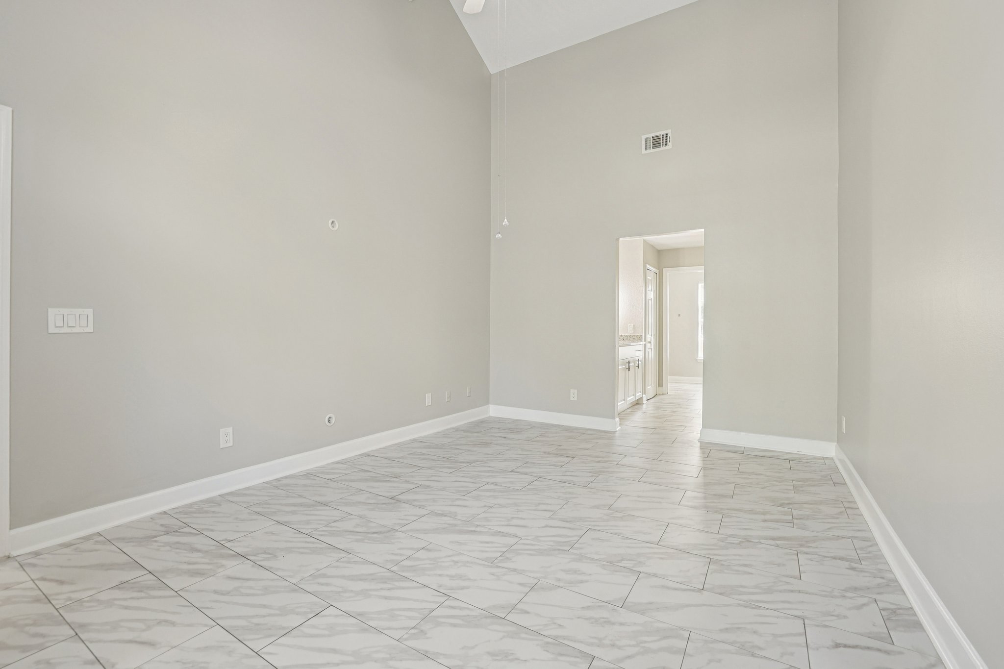Farrindon Cir-S2611-021.jpg