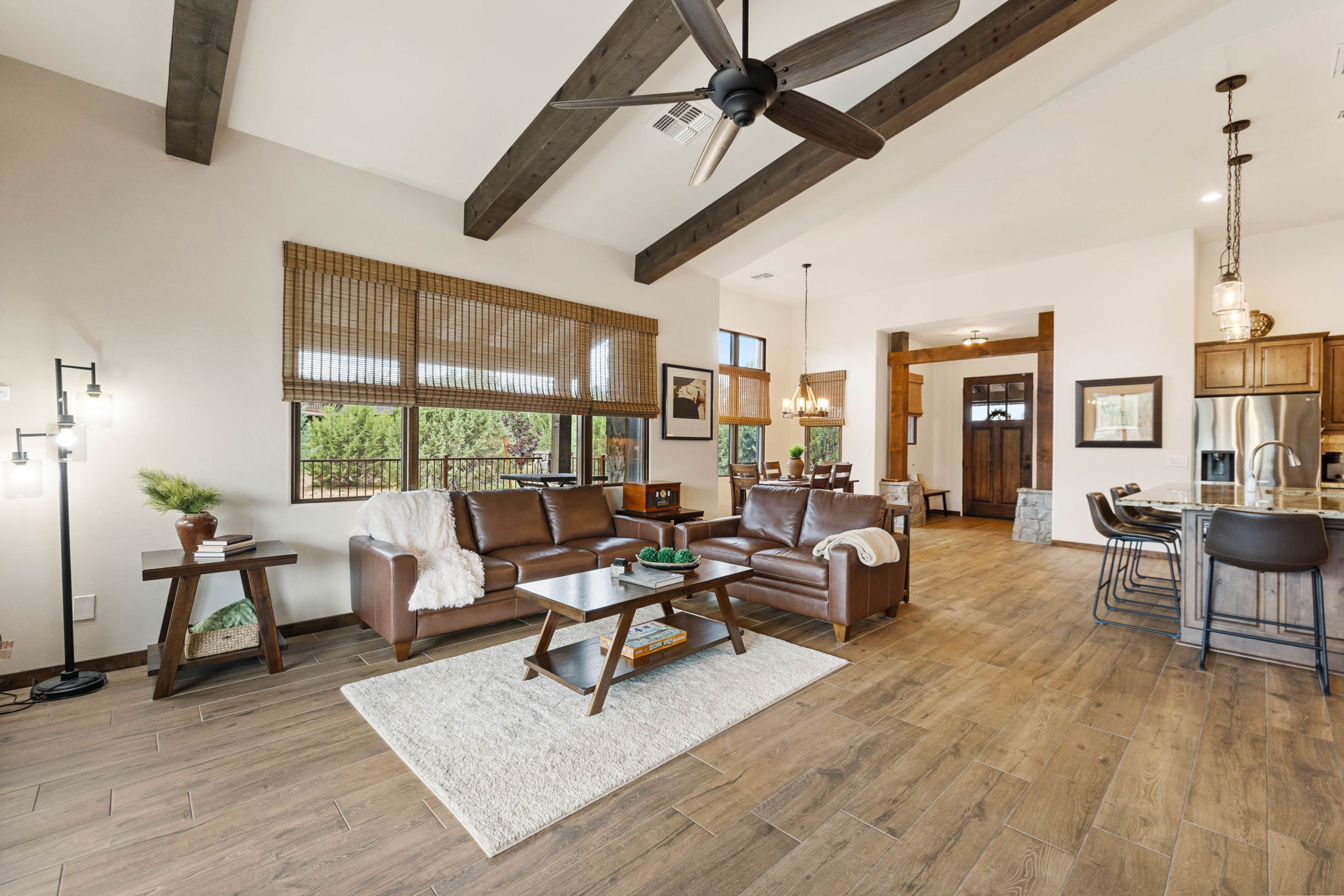 Living Room (3)