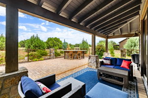 Front Patio (2)