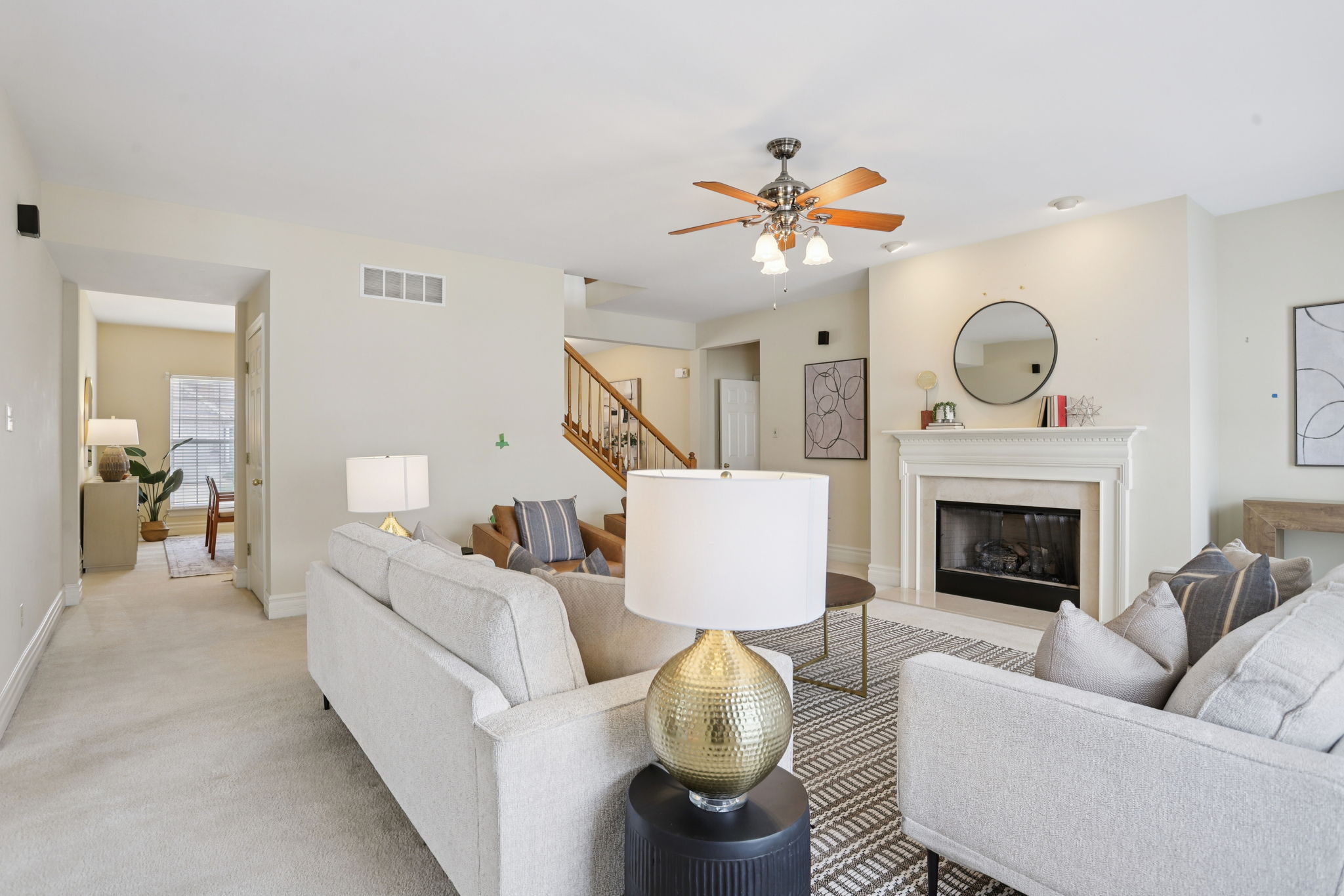 1487 Fenway Dr-007