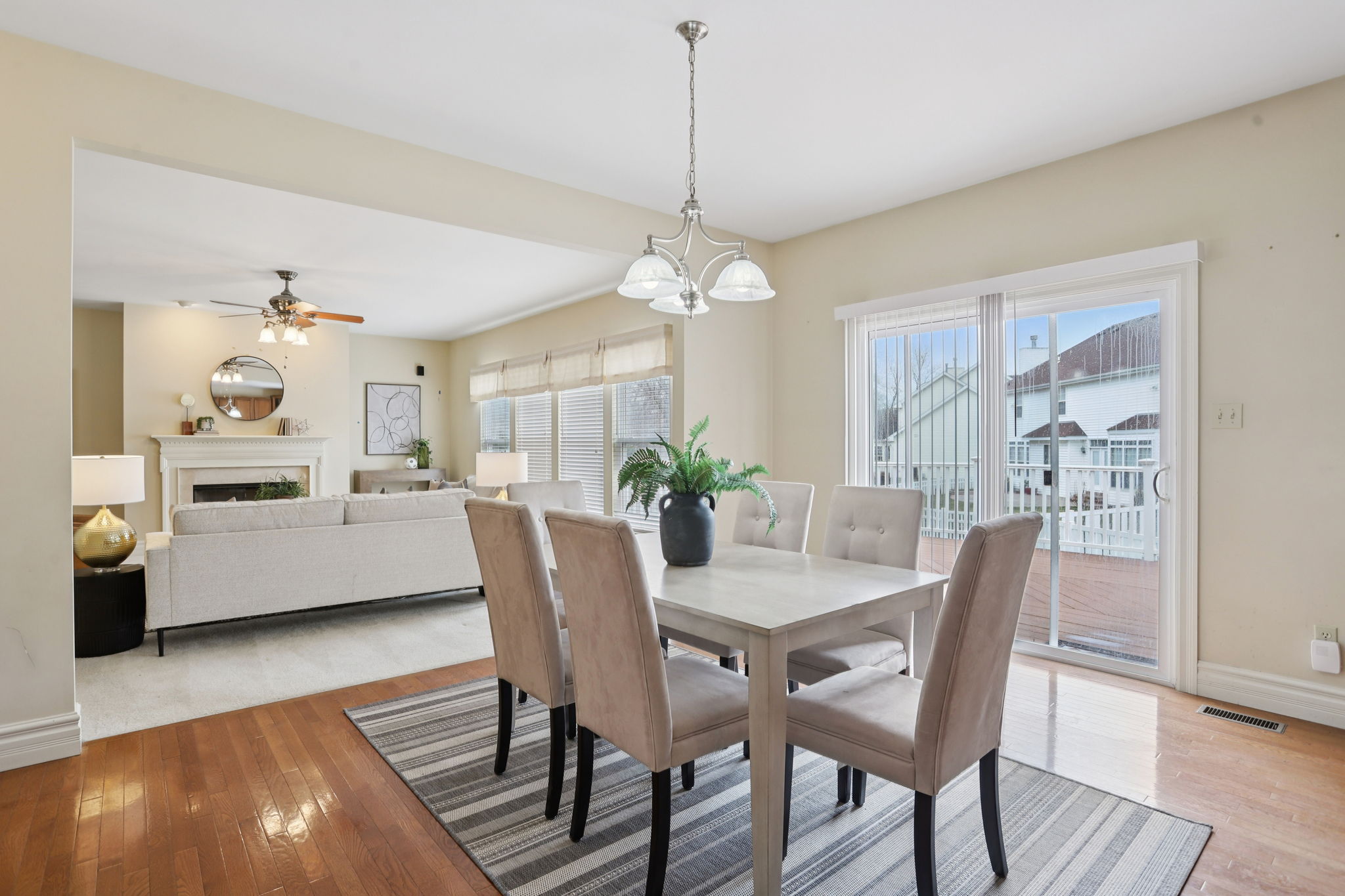 1487 Fenway Dr-012
