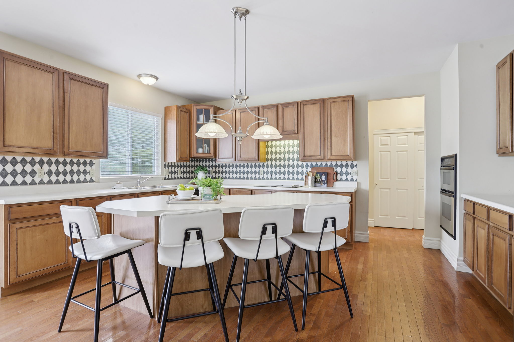 1487 Fenway Dr-013