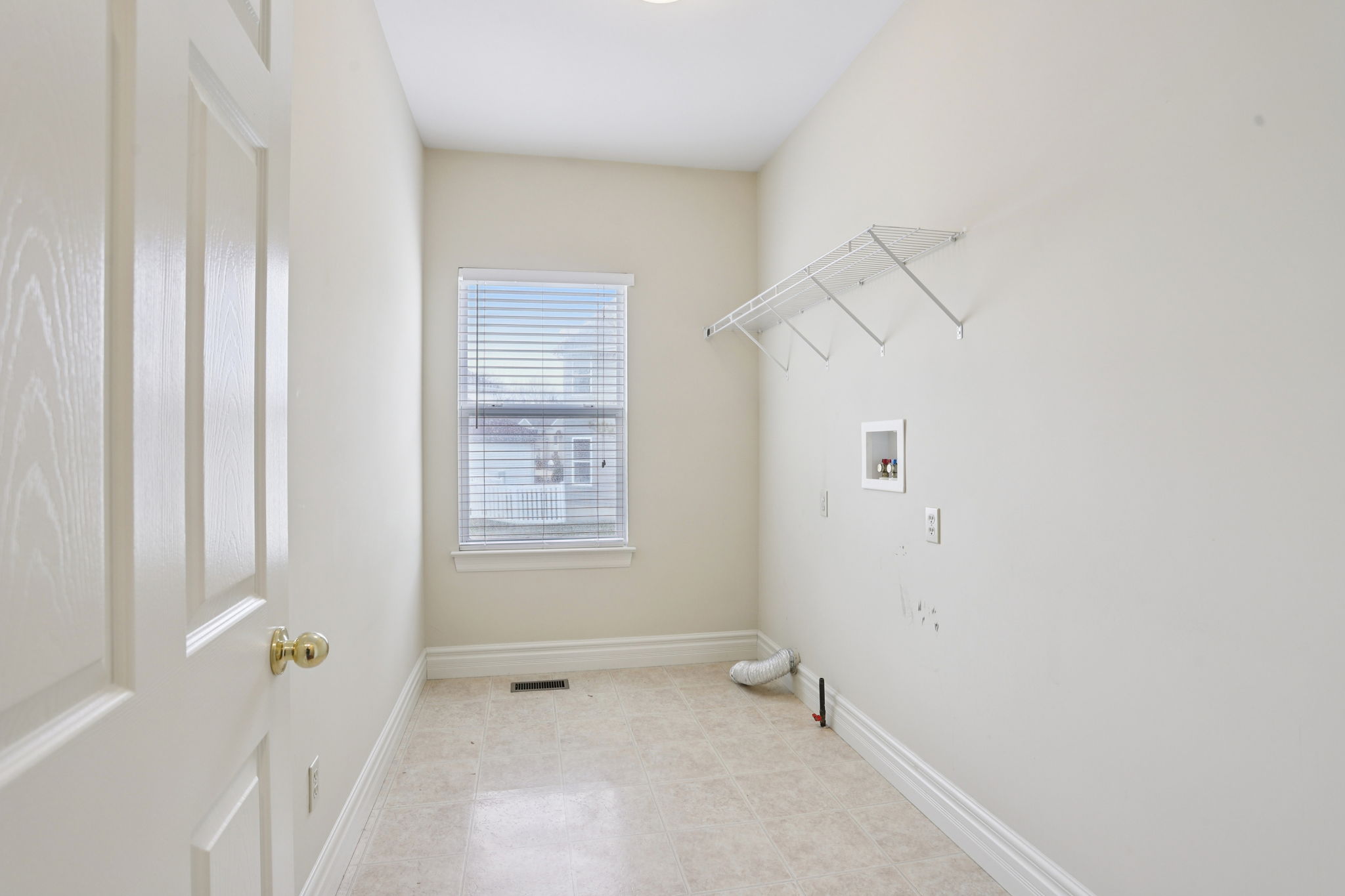 1487 Fenway Dr-022