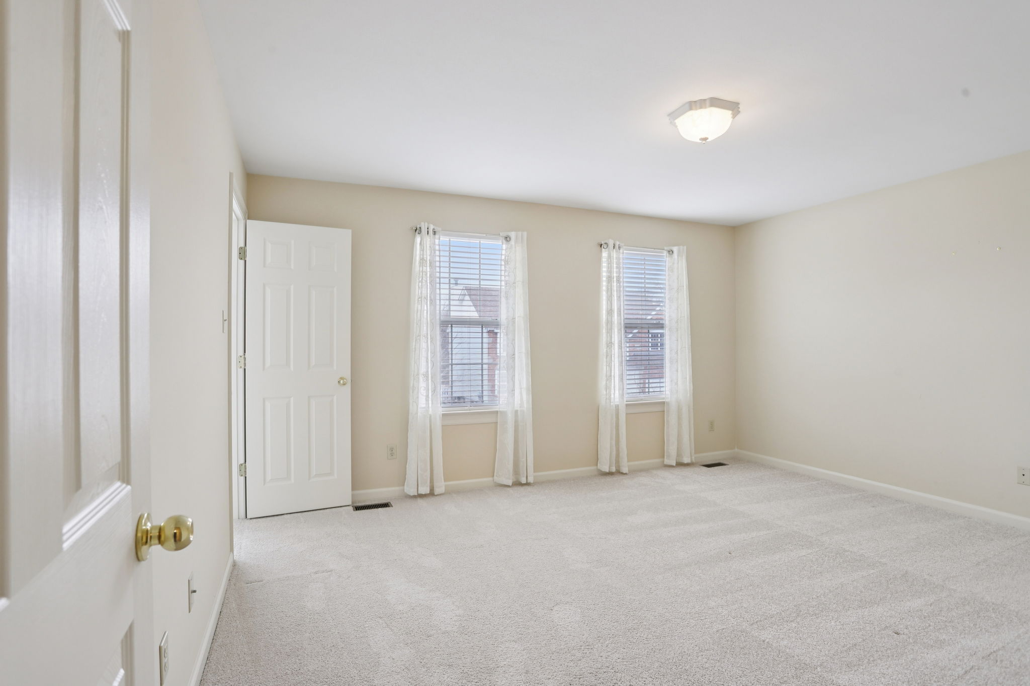 1487 Fenway Dr-028