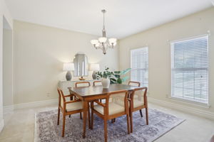 1487 Fenway Dr-009