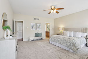 1487 Fenway Dr-019