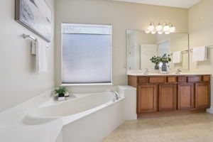 1487 Fenway Dr-020