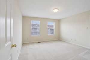 1487 Fenway Dr-026