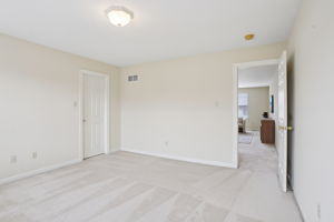 1487 Fenway Dr-027