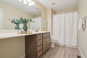 1487 Fenway Dr-031