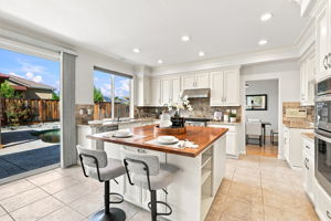 011_F8_1487 Partridge Dr
