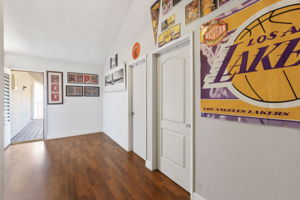  Photo 37