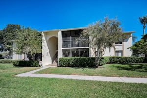 Front Exterior7