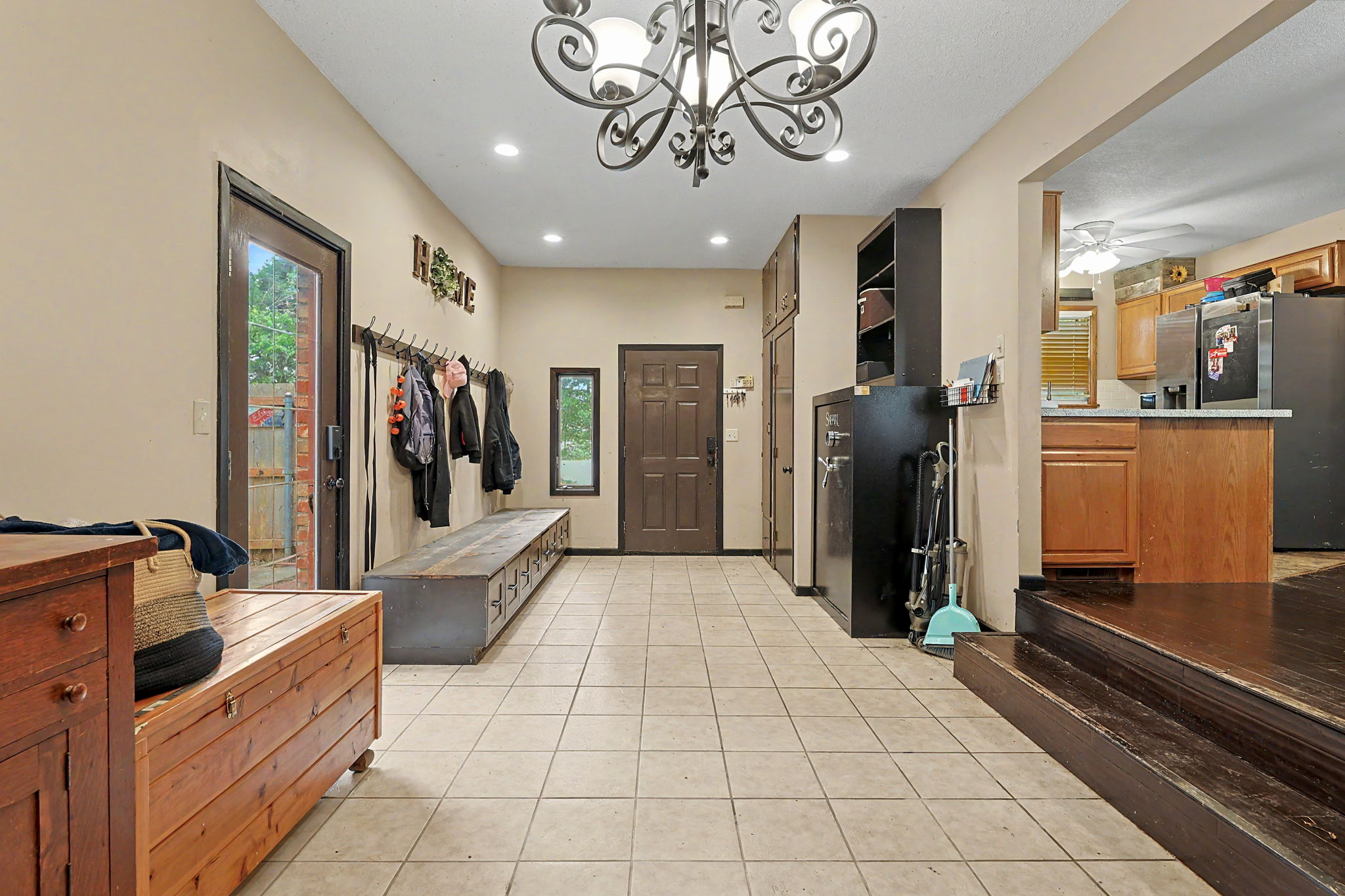  Photo 8
