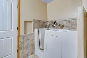  Photo 48