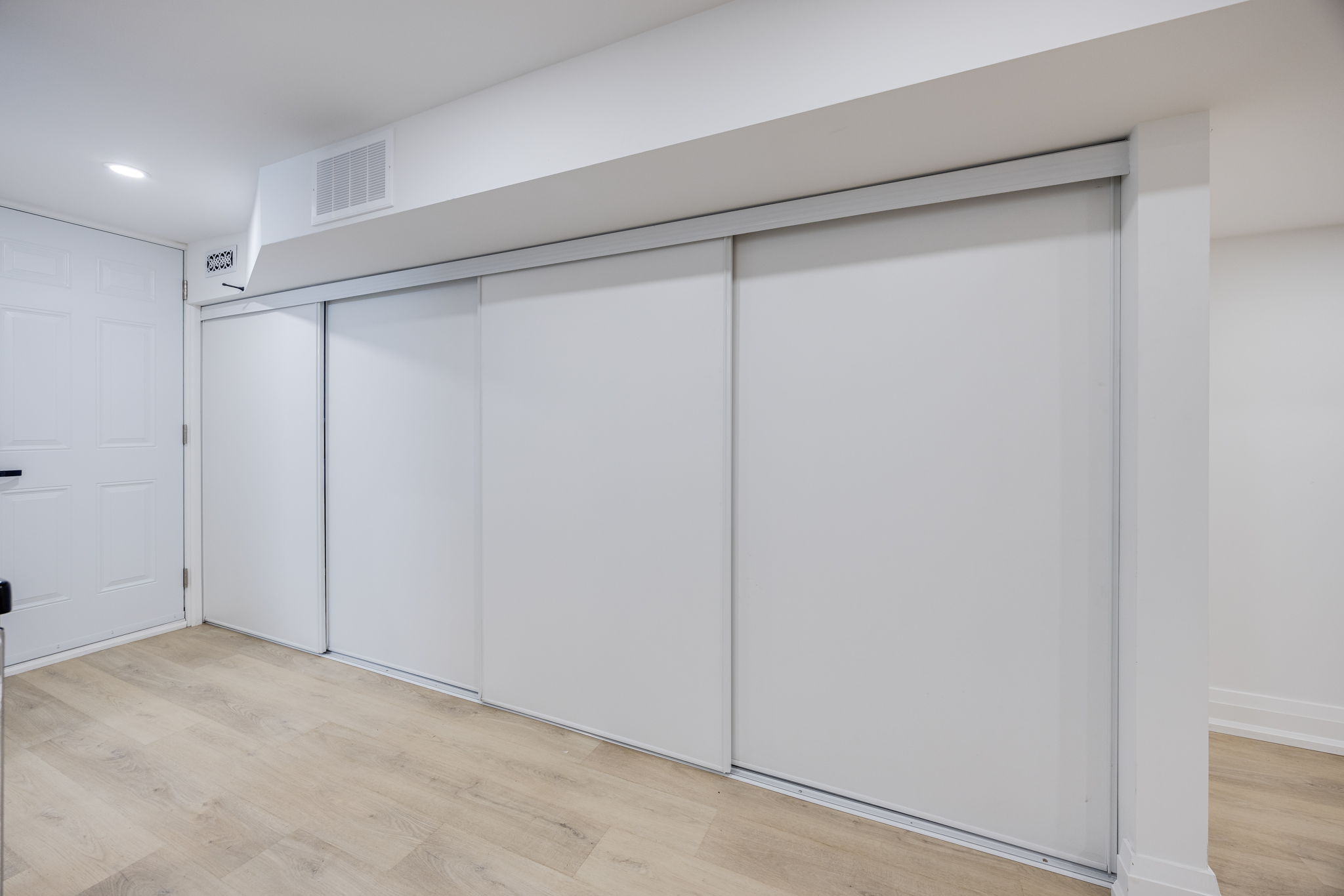 Toronto property showcase — delivered property photograph 11