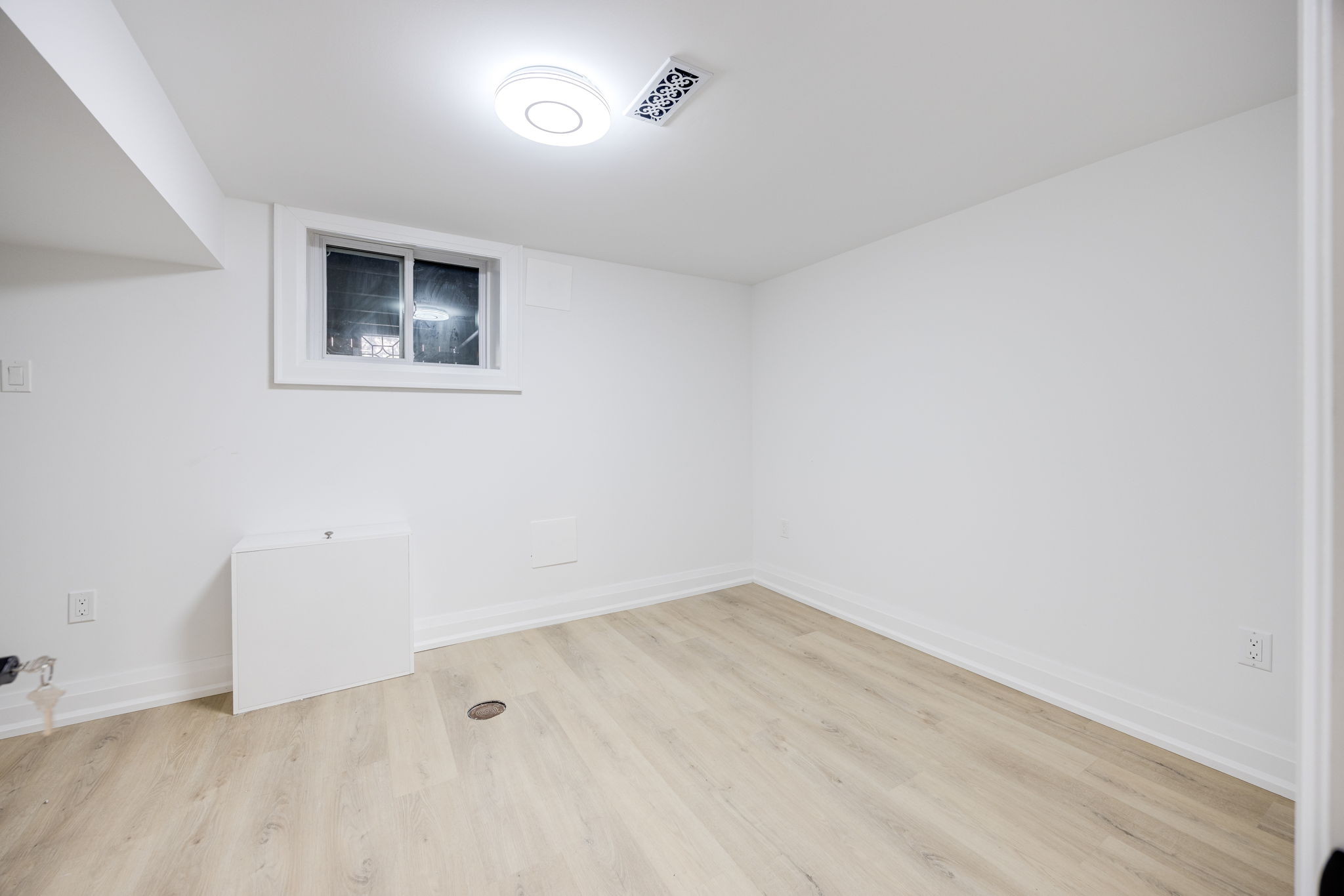 Toronto property showcase — delivered property photograph 12
