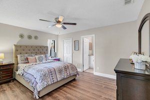 149 Cooper Ct, Orlando, FL 32835, USA Photo 17