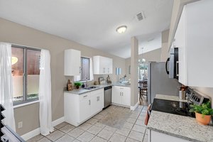 149 Cooper Ct, Orlando, FL 32835, USA Photo 15