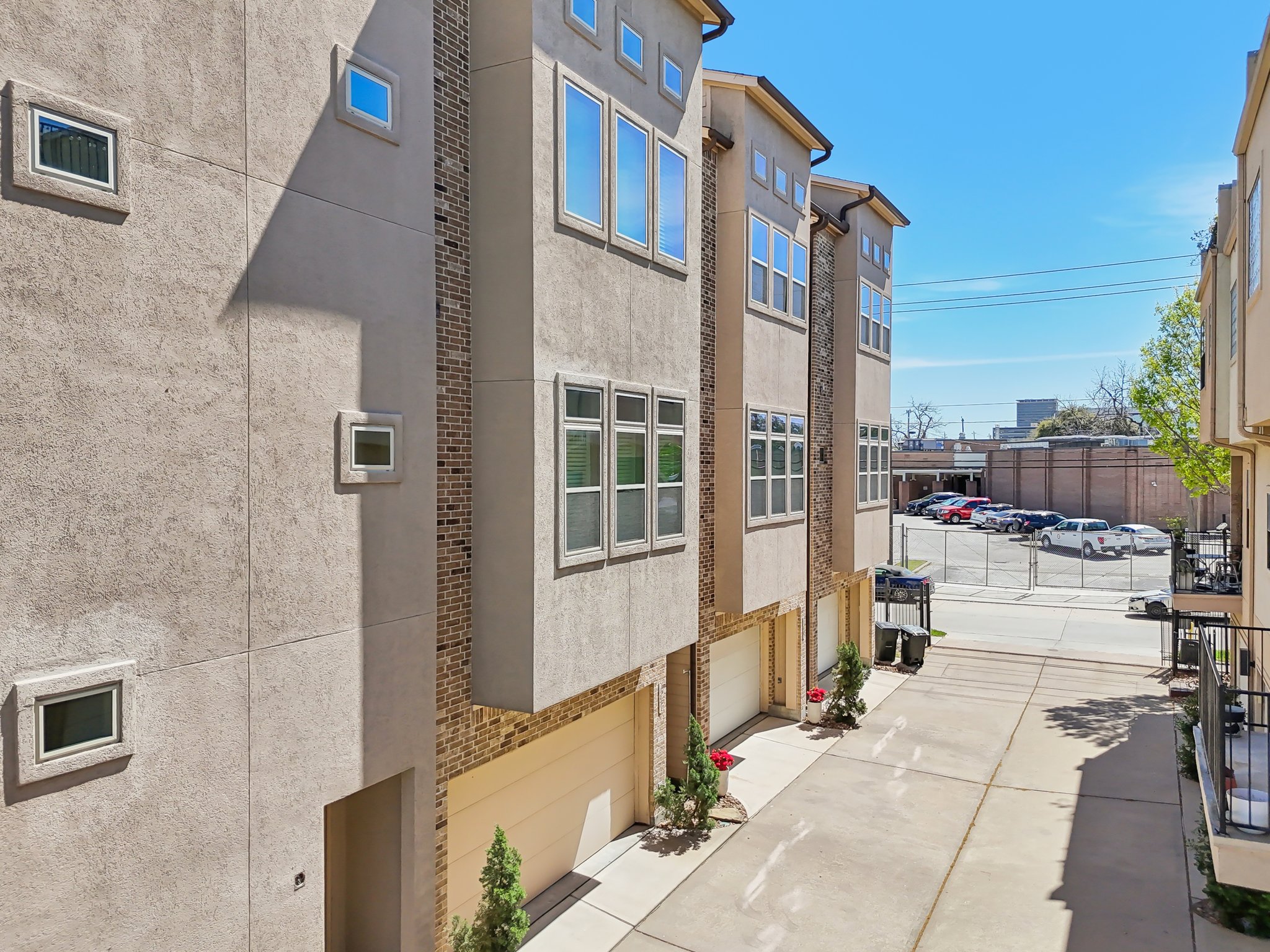 E 2nd St-040.jpg