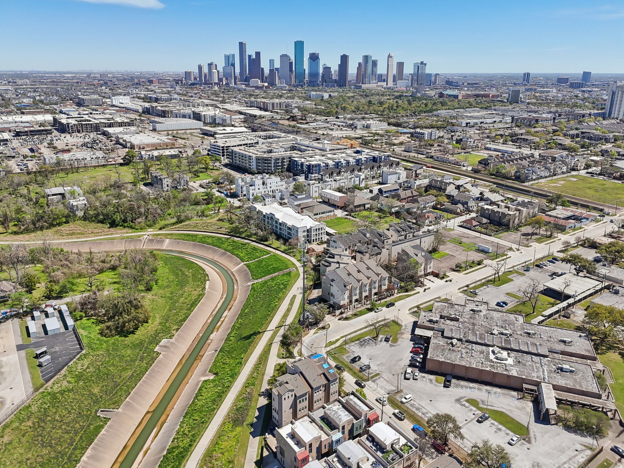 E 2nd St-047.jpg