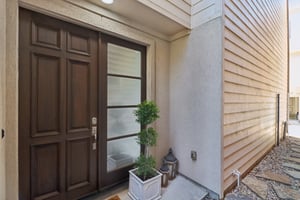 E 2nd St-004.jpg