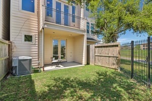 E 2nd St-034.jpg