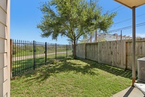 E 2nd St-035.jpg